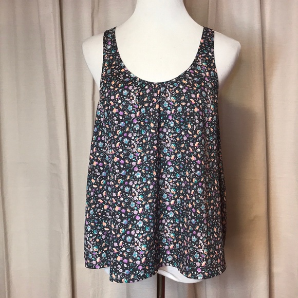 Forever 21 Tops - 🌅 Floral Tank - Forever 21